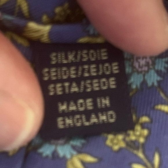 LIBERTY of London Men’s Necktie - Picture 3 of 3